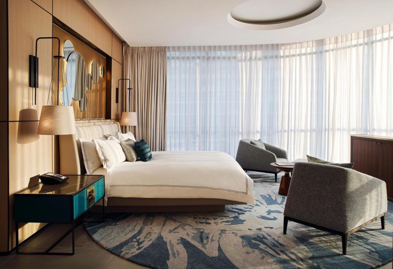 The Houghton Hotel, Spa, Wellness & Golf Joanesburgo Exterior foto A bedroom at the hotel